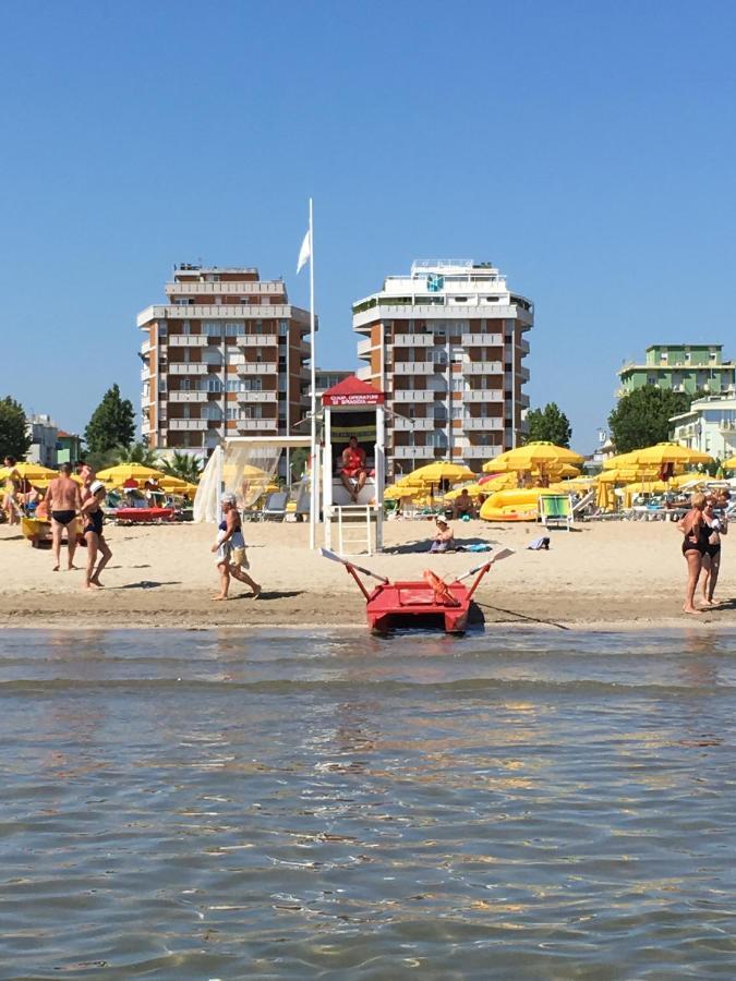 Appartamento Fronte Mare Rimini Eksteriør billede