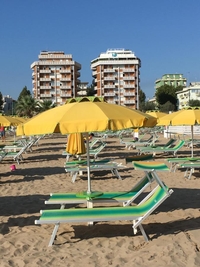 Appartamento Fronte Mare Rimini Eksteriør billede