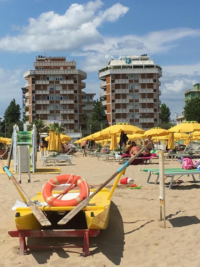 Appartamento Fronte Mare Rimini Eksteriør billede