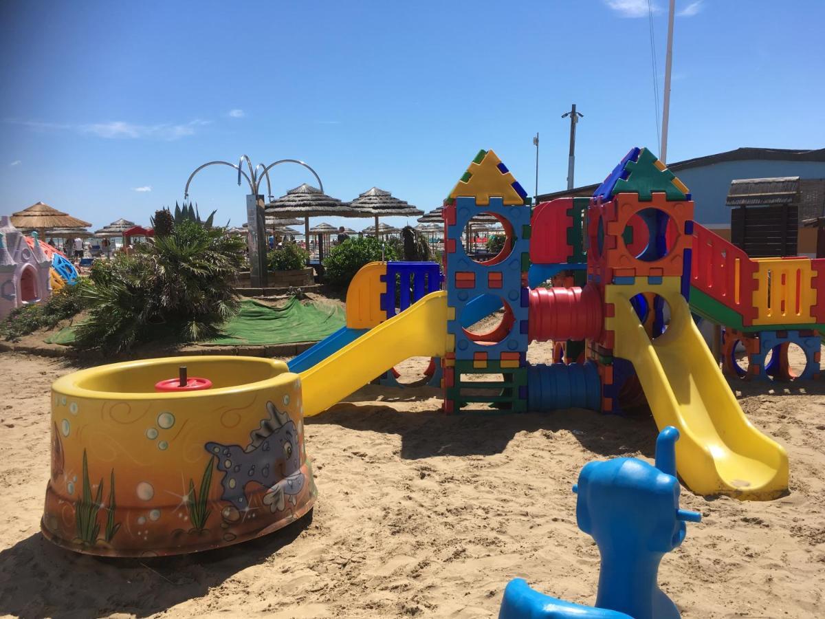 Appartamento Fronte Mare Rimini Eksteriør billede
