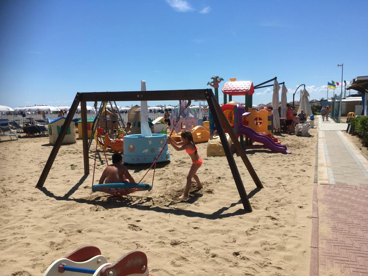 Appartamento Fronte Mare Rimini Eksteriør billede