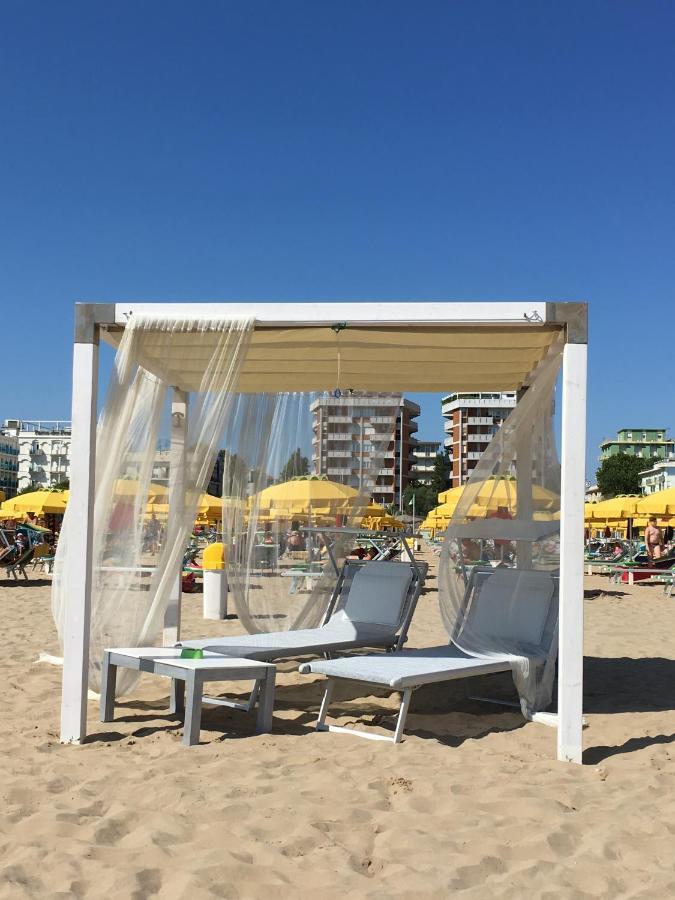 Appartamento Fronte Mare Rimini Eksteriør billede