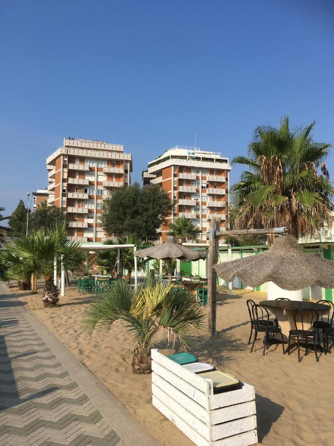 Appartamento Fronte Mare Rimini Eksteriør billede