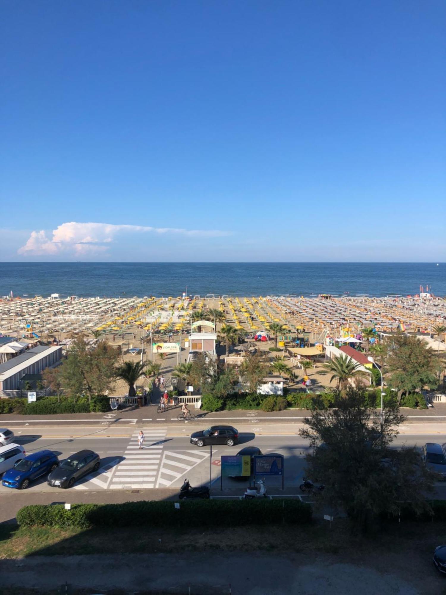 Appartamento Fronte Mare Rimini Eksteriør billede